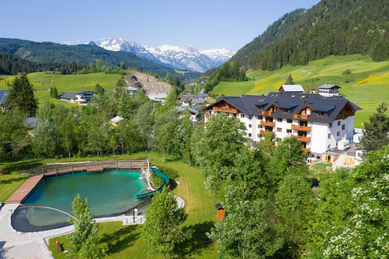 Apart- Und Wellnesshotel Dachsteinresort Russbach am Pass Gschütt Eksteriør bilde