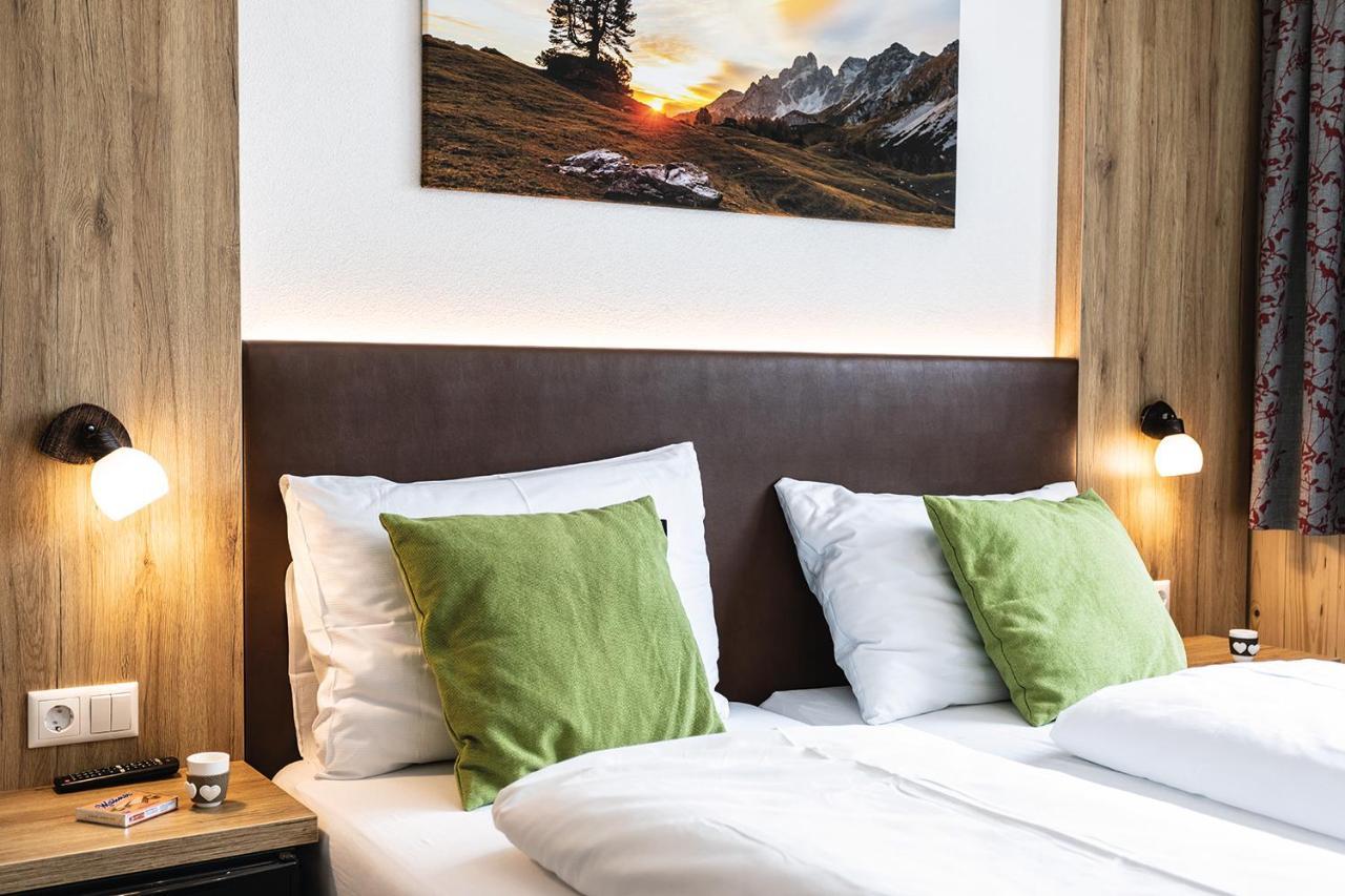 Apart- Und Wellnesshotel Dachsteinresort Russbach am Pass Gschütt Eksteriør bilde