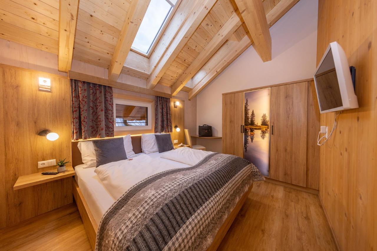 Apart- Und Wellnesshotel Dachsteinresort Russbach am Pass Gschütt Eksteriør bilde