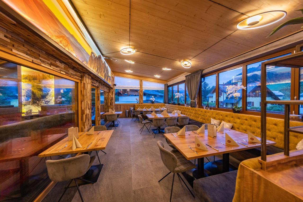 Apart- Und Wellnesshotel Dachsteinresort Russbach am Pass Gschütt Eksteriør bilde
