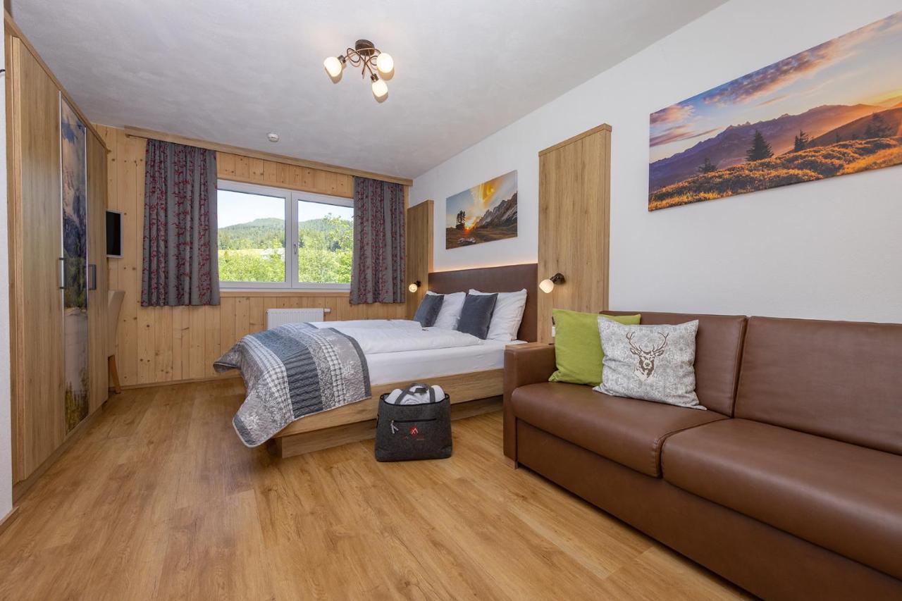 Apart- Und Wellnesshotel Dachsteinresort Russbach am Pass Gschütt Eksteriør bilde