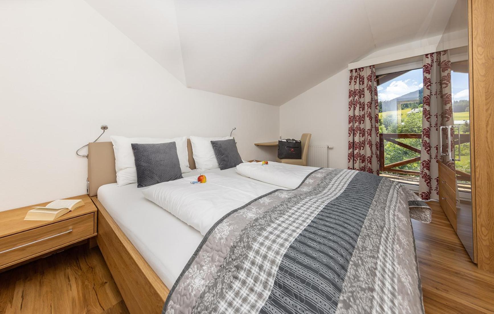 Apart- Und Wellnesshotel Dachsteinresort Russbach am Pass Gschütt Eksteriør bilde