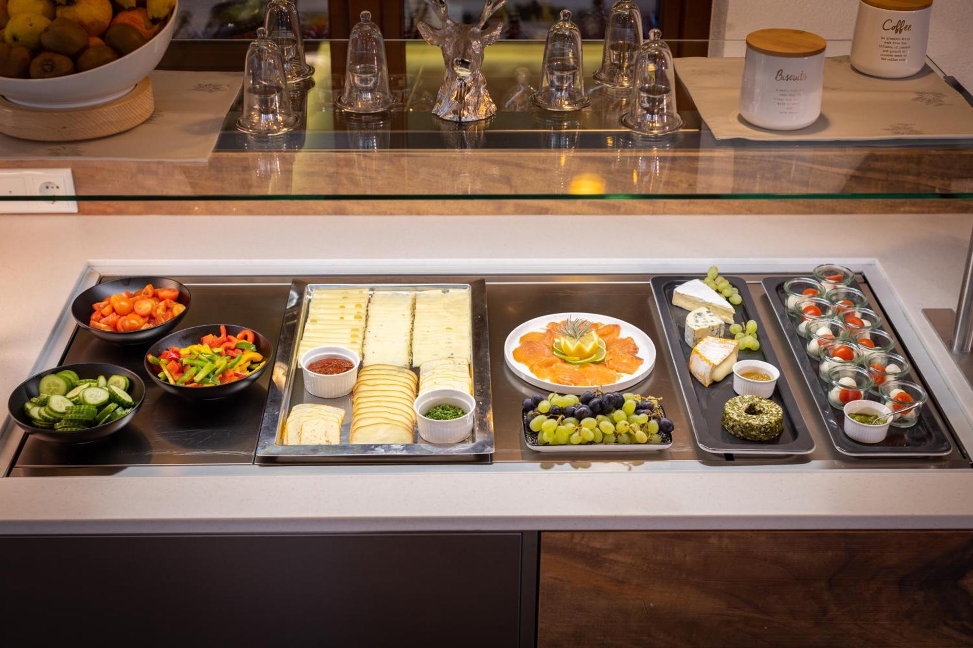 Apart- Und Wellnesshotel Dachsteinresort Russbach am Pass Gschütt Eksteriør bilde