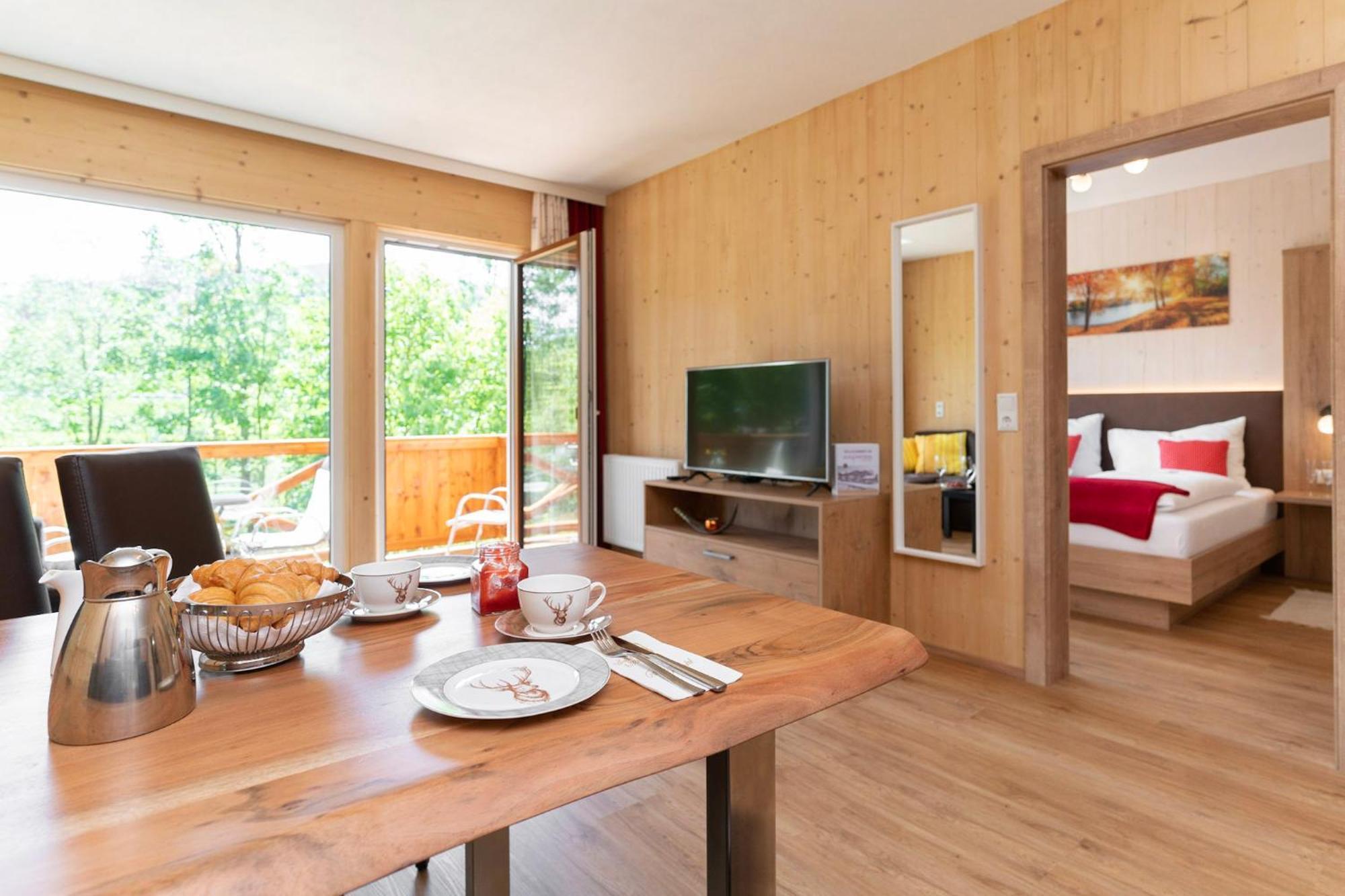 Apart- Und Wellnesshotel Dachsteinresort Russbach am Pass Gschütt Eksteriør bilde